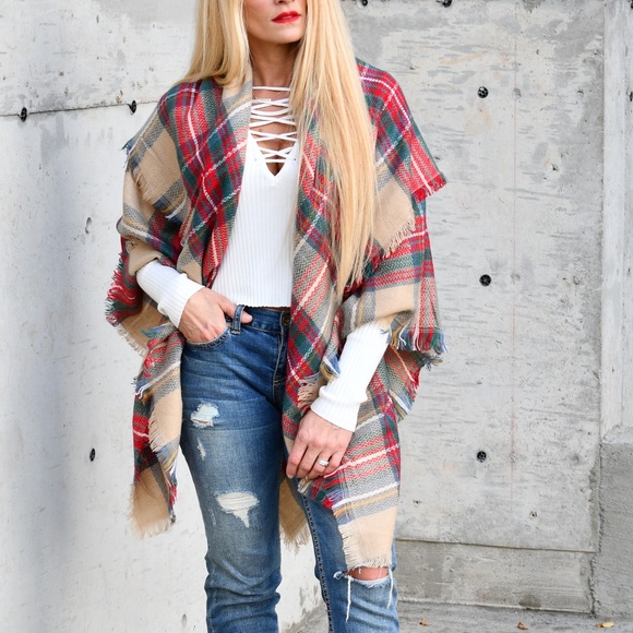 Oversized Blanket Scarf - Picture 2 of 4